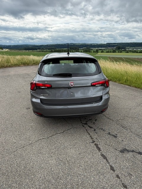 FIAT Tipo 1.5 Hybrid Station Wagon Swiss Edition-image-5