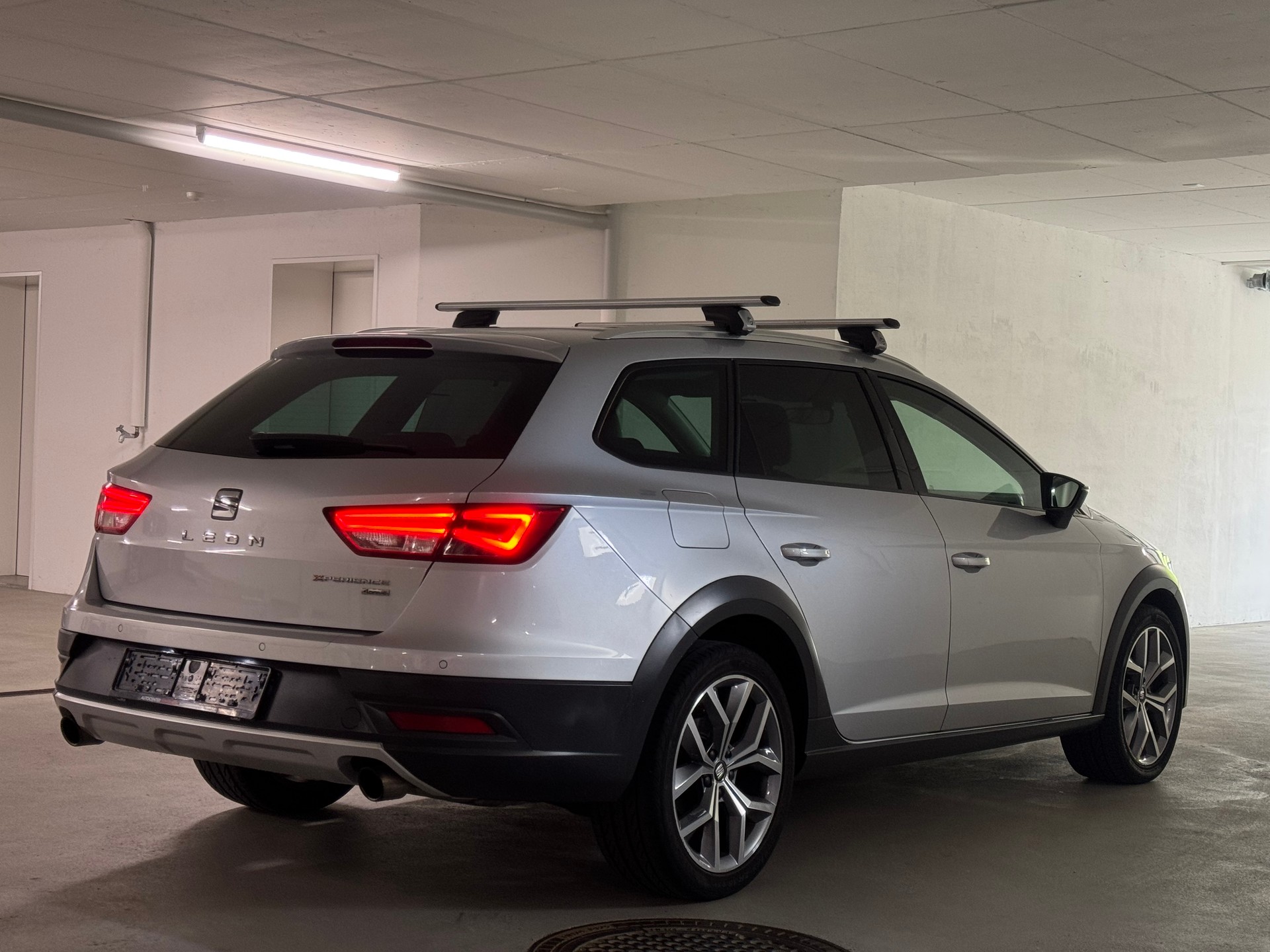 SEAT Leon ST 1.8 TSI X-Perience 4Drive DSG-image-6