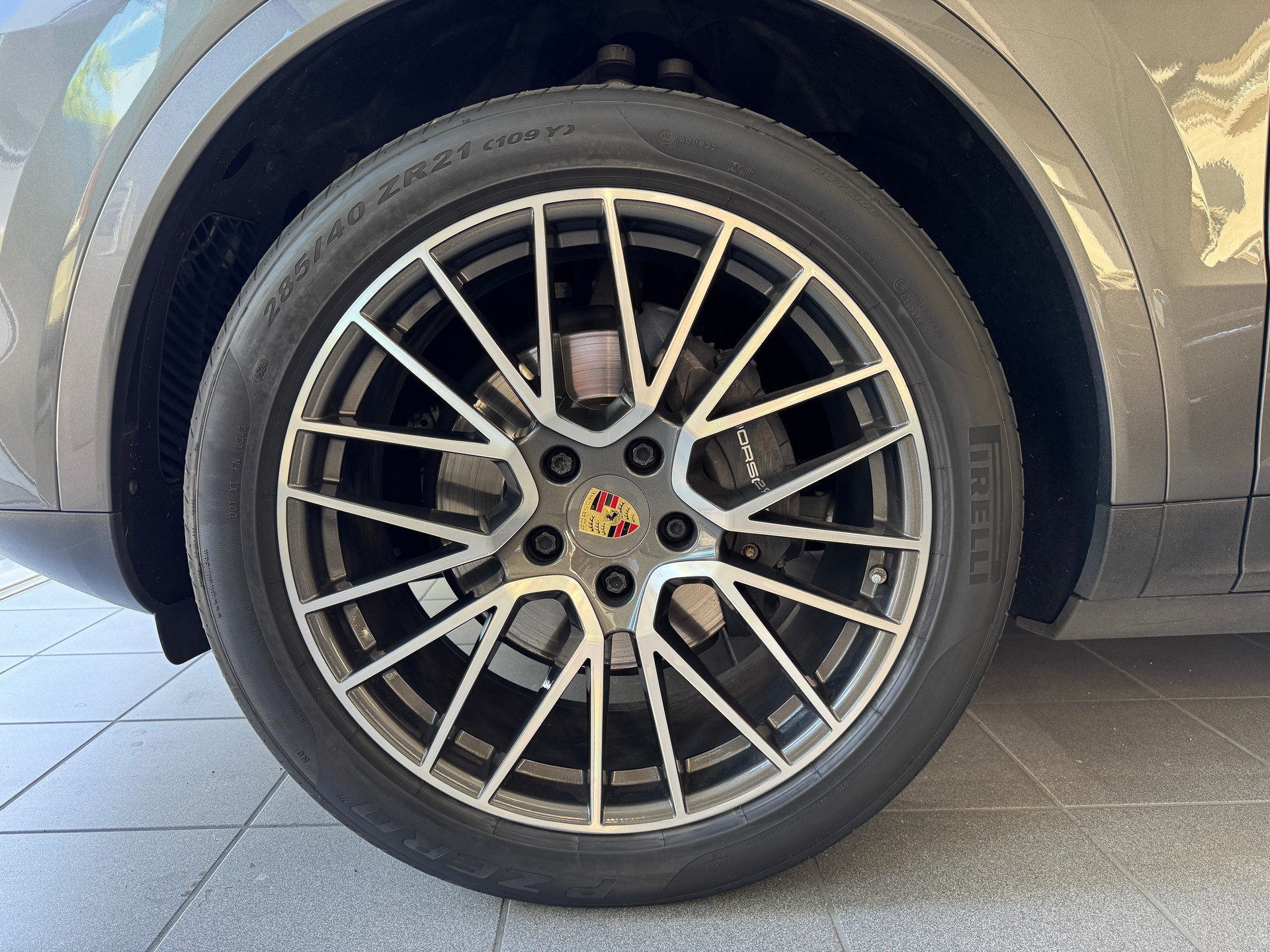 PORSCHE Cayenne-image-7