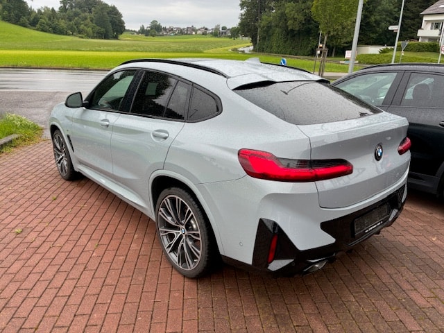BMW X4 xDrive 48V 30d M Sport Steptronic-image-2