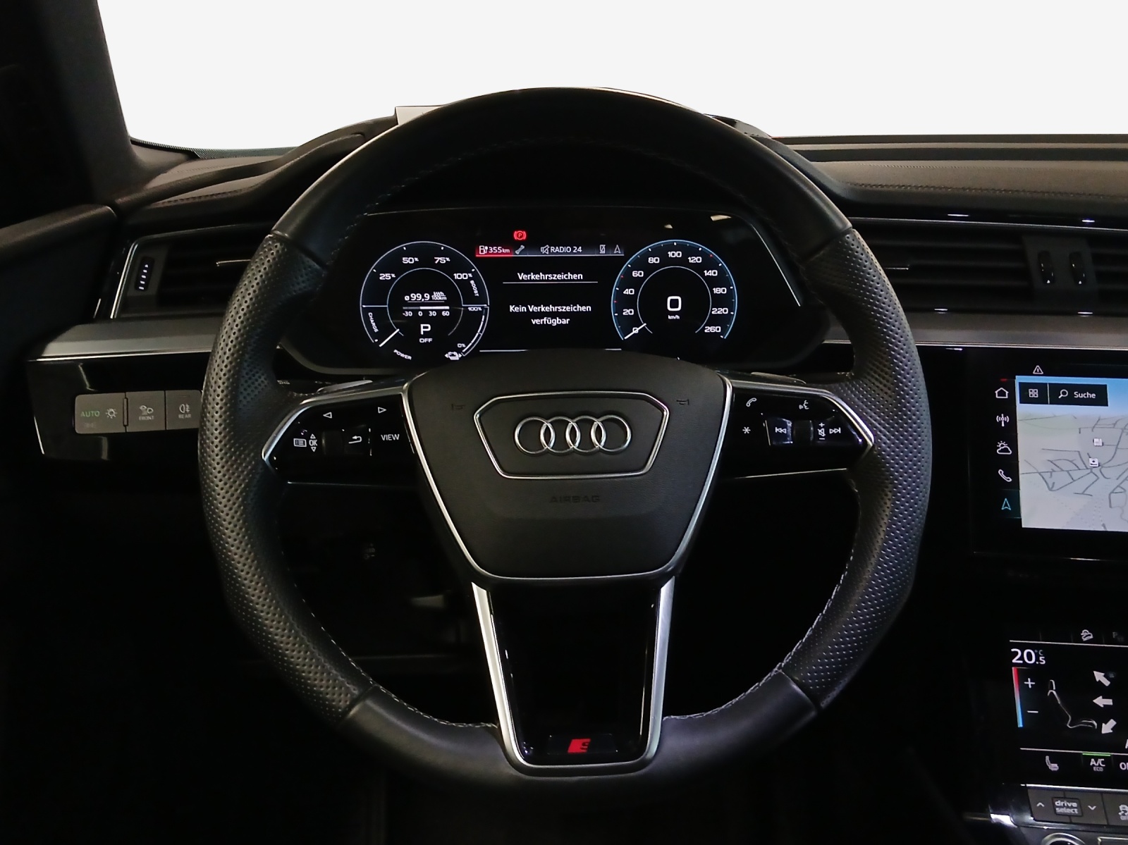 AUDI e-tron 55 S Line quattro-image-10