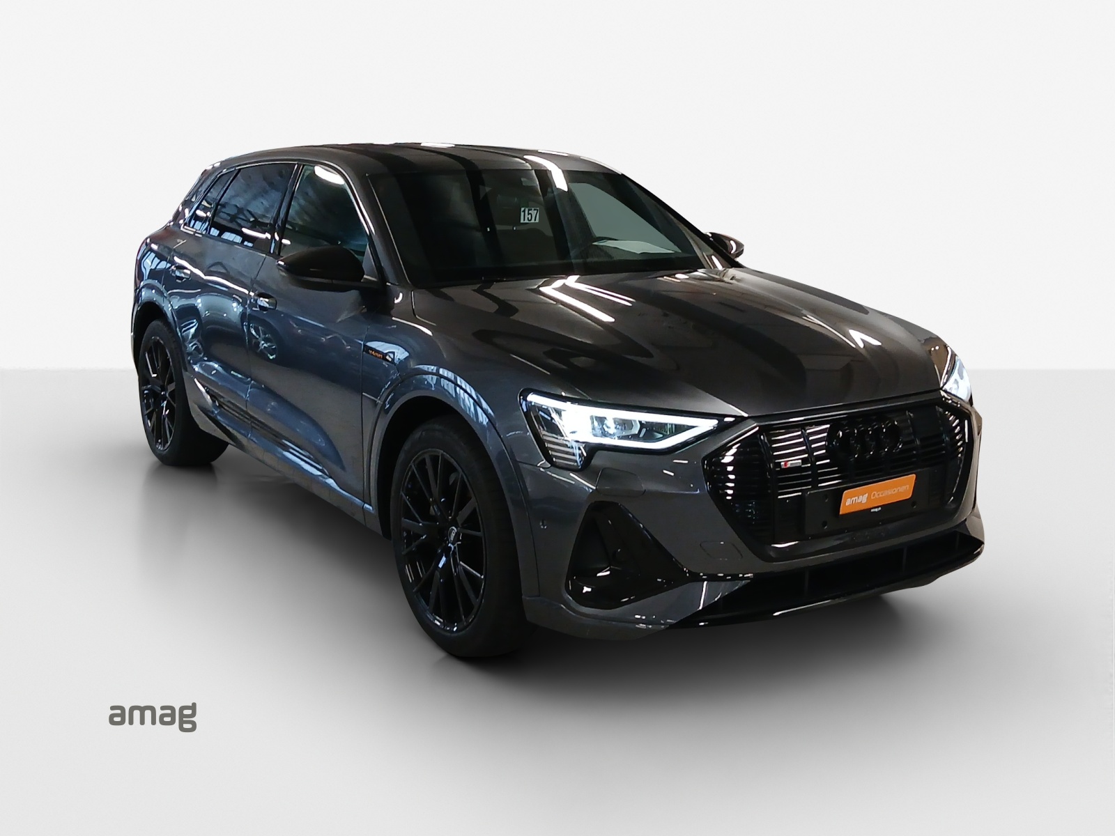 AUDI e-tron 55 S Line quattro-image-6