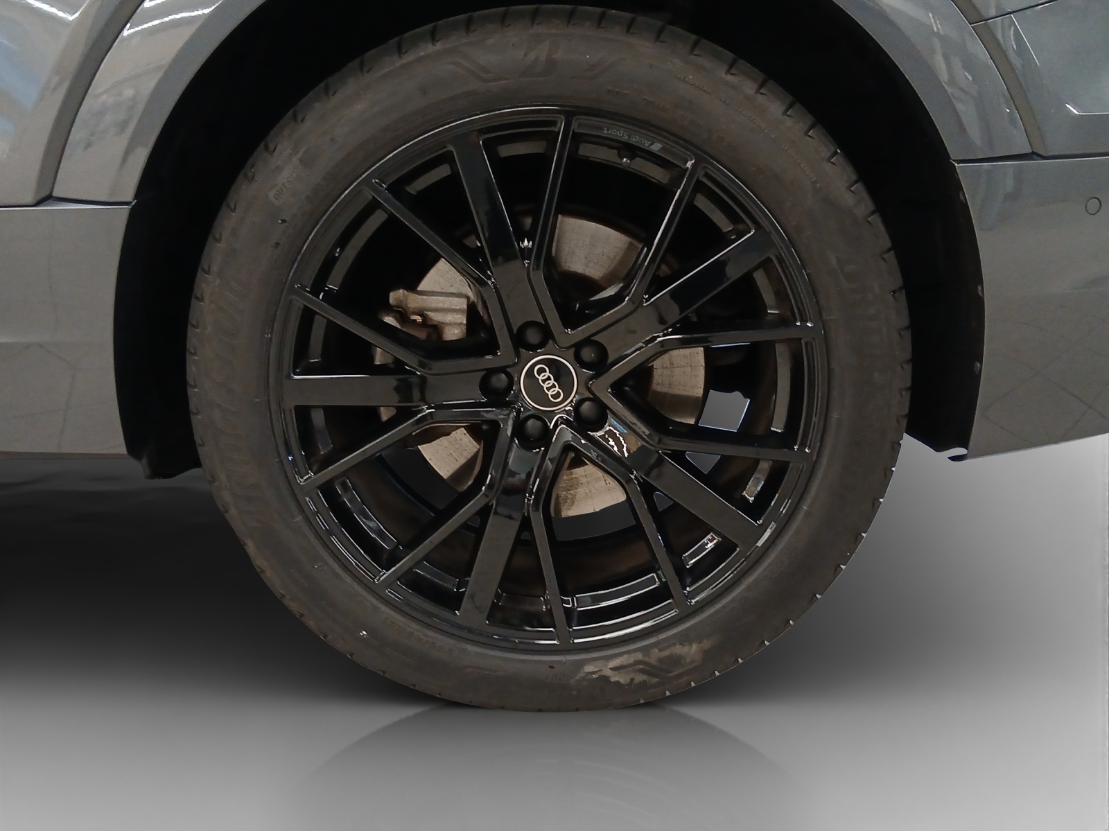 AUDI e-tron 55 S Line quattro-image-16