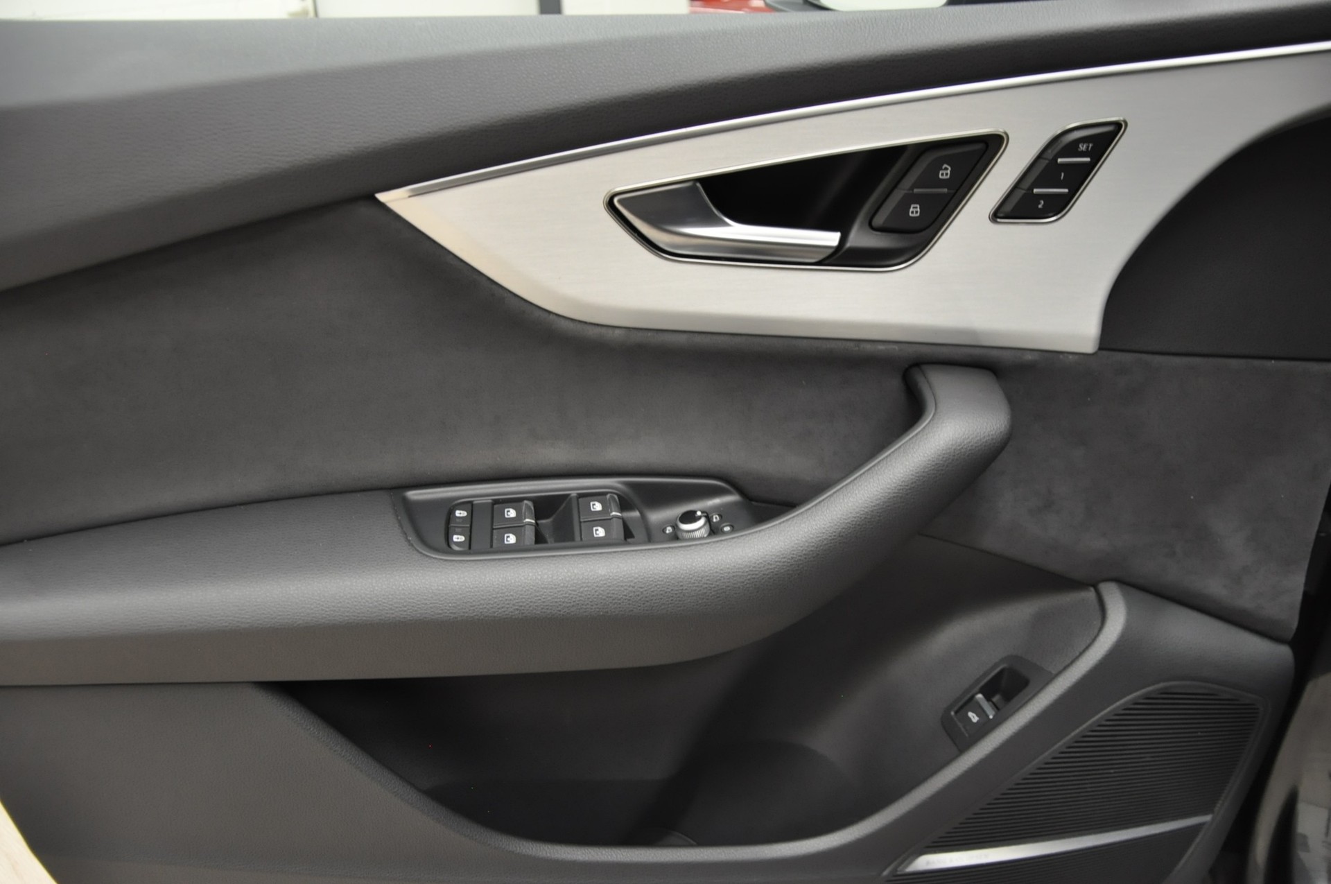 AUDI Q7 50 TDI quattro S Line tiptronic-image-31