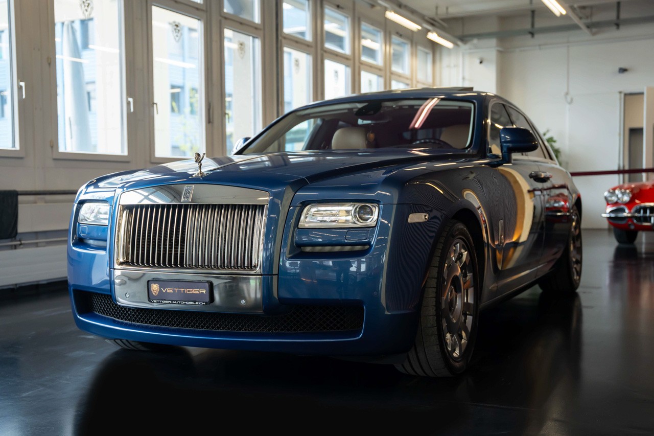 ROLLS-ROYCE Ghost 6.6 V12-showroom-element-3