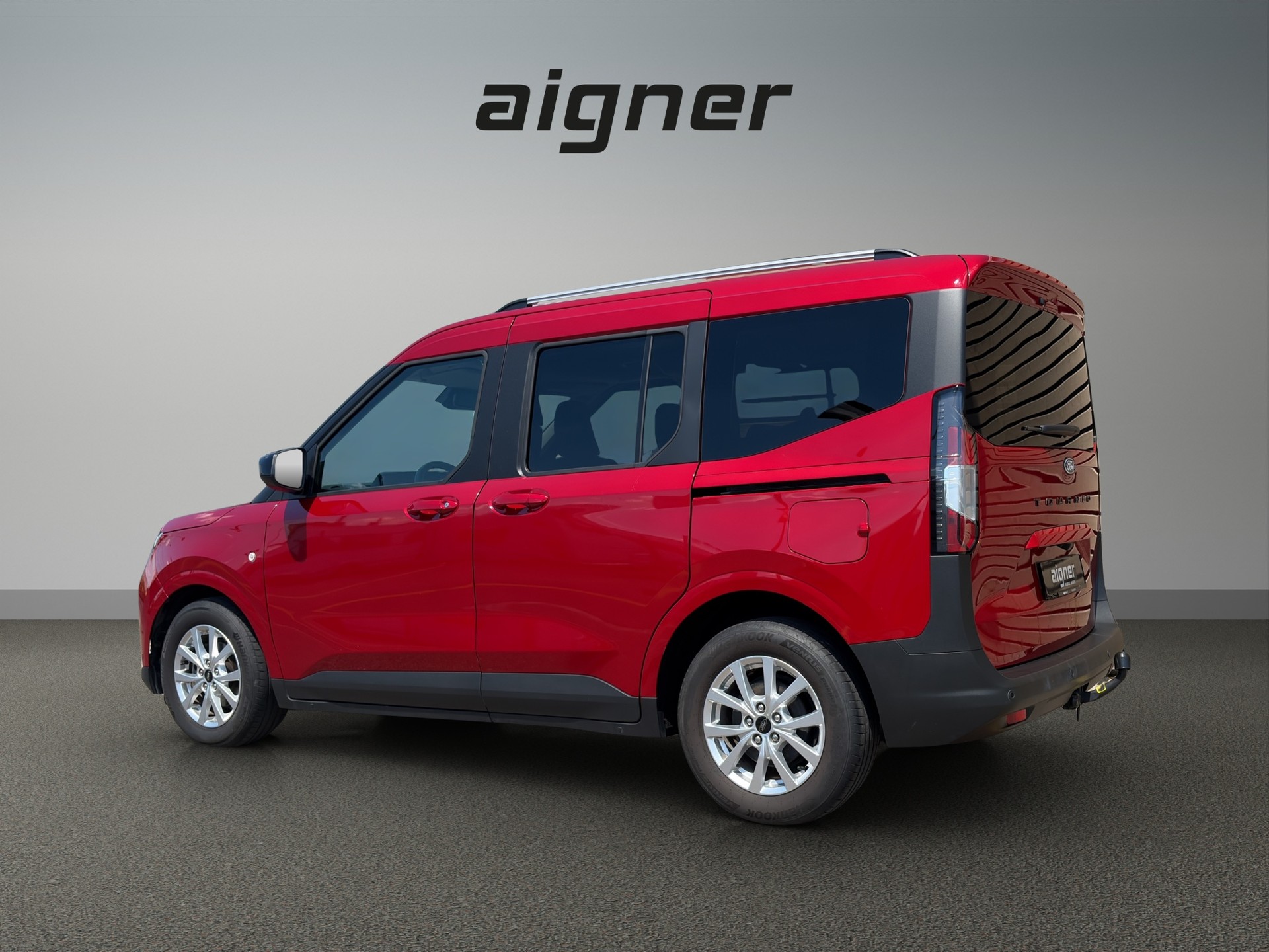 FORD Tourneo Courier 1.0 EcoBoost Titanium-showroom-element-2