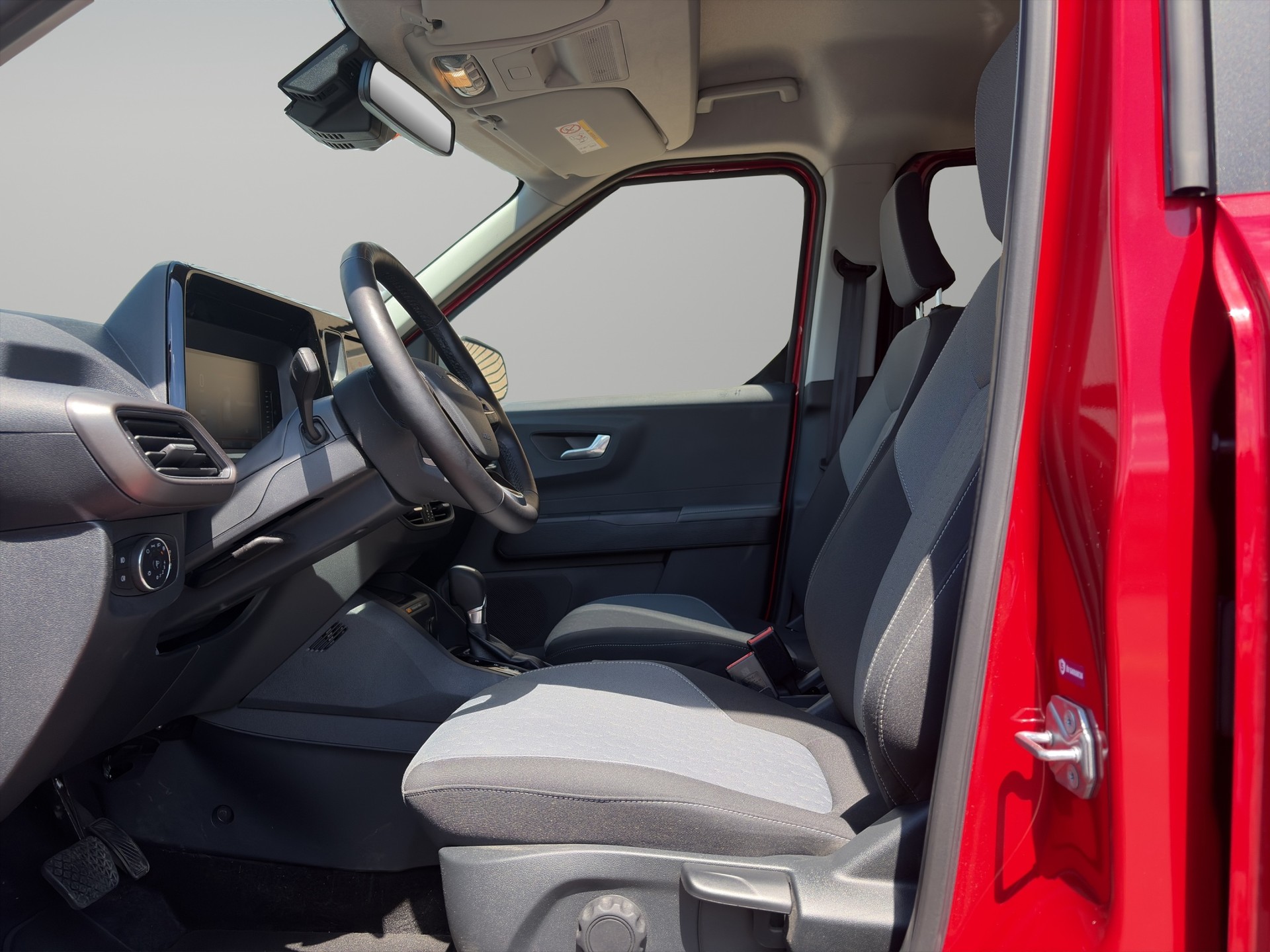FORD Tourneo Courier 1.0 EcoBoost Titanium-showroom-element-3