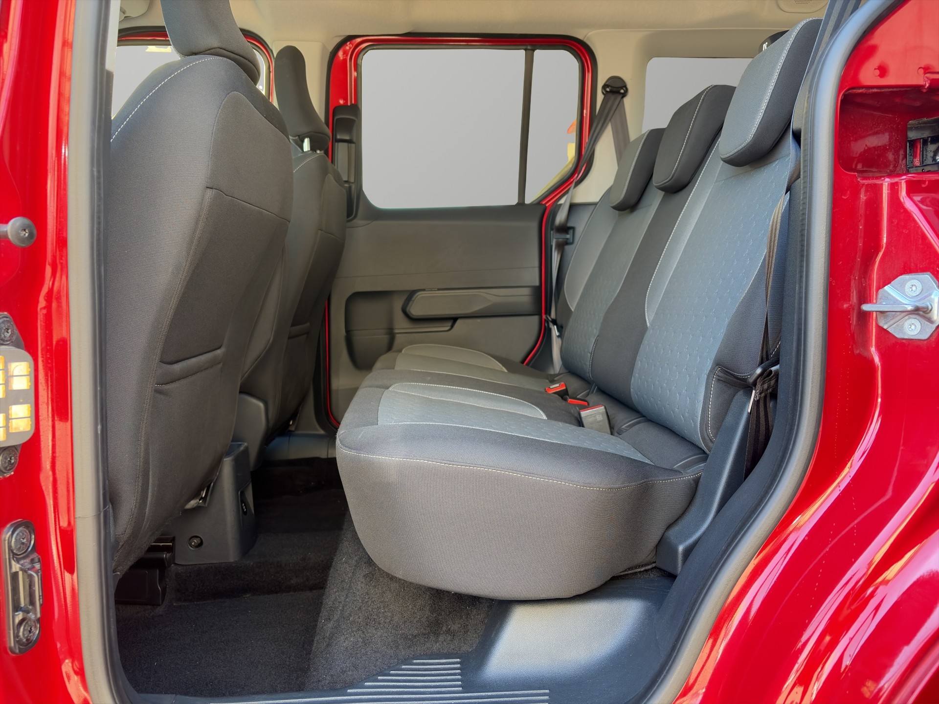 FORD Tourneo Courier 1.0 EcoBoost Titanium-image-6