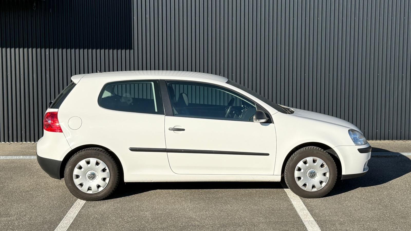 VW Golf 1.6 FSI Trendline-image-7