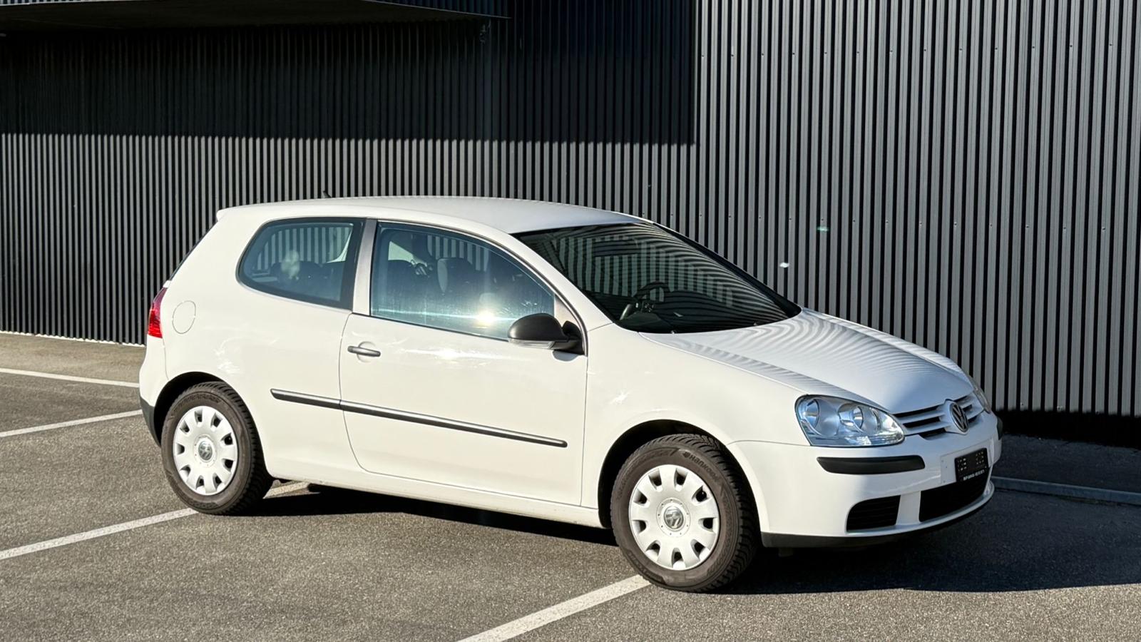VW Golf 1.6 FSI Trendline-image-12