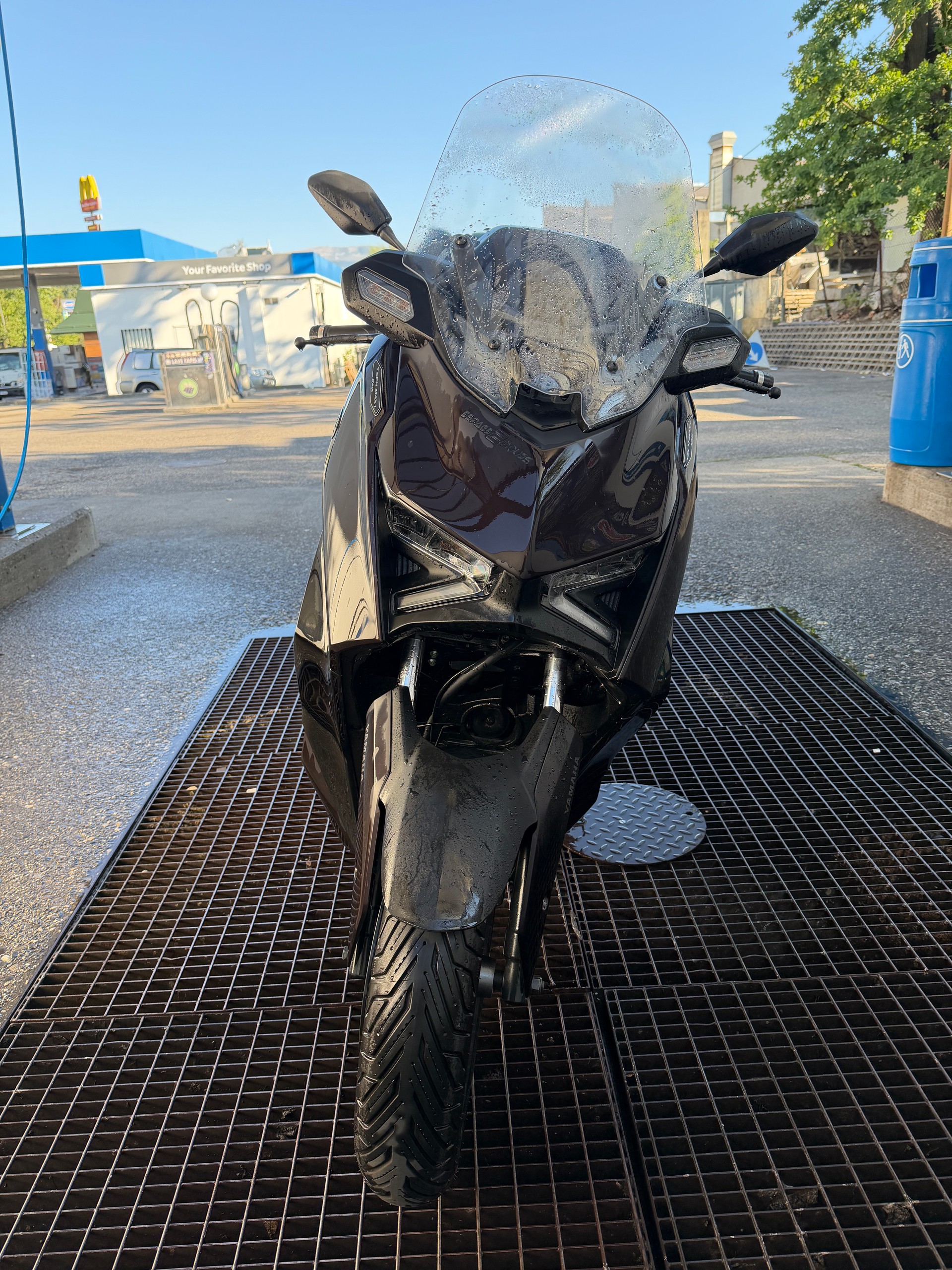 YAMAHA X-Max 300 Tech Max+-image-1