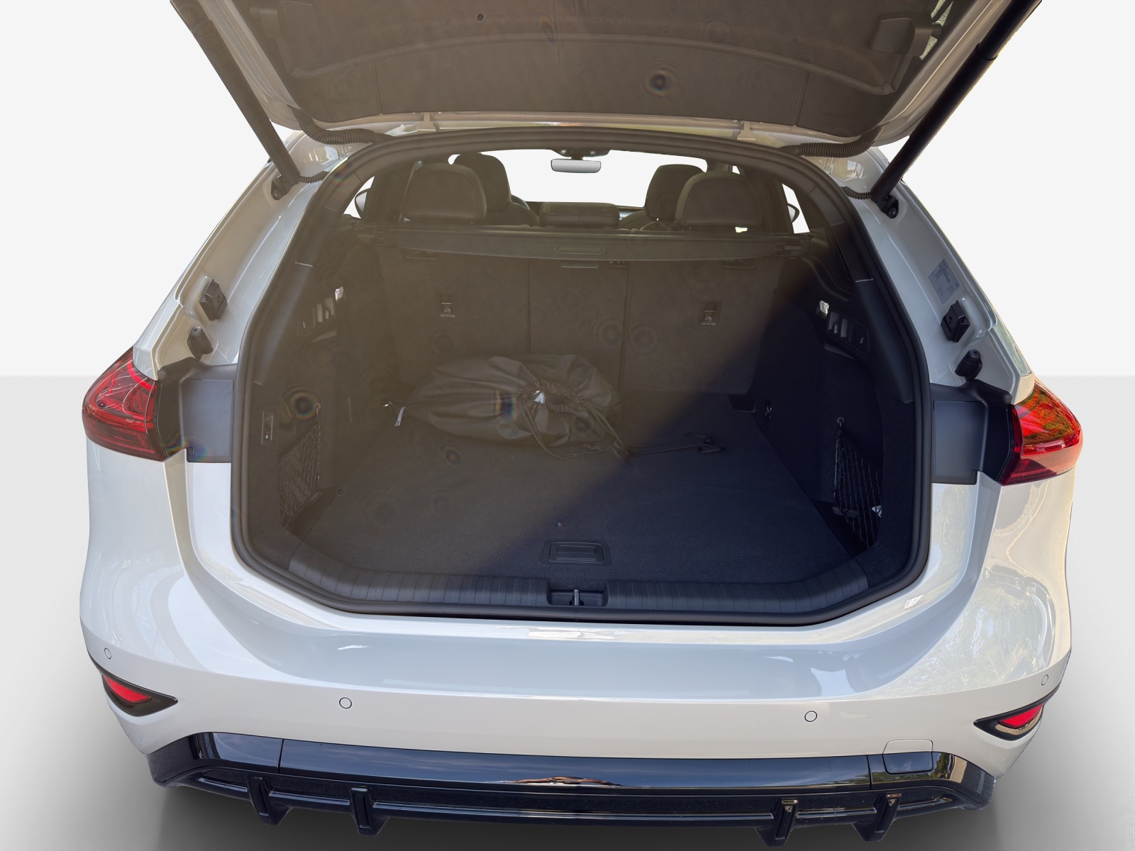 AUDI S6 Avant e-tron quattro-image-25