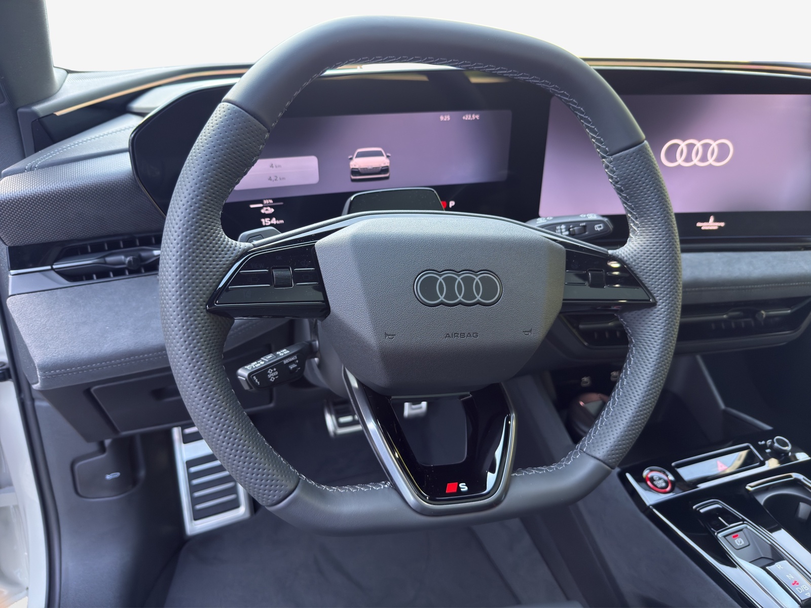 AUDI S6 Avant e-tron quattro-image-18
