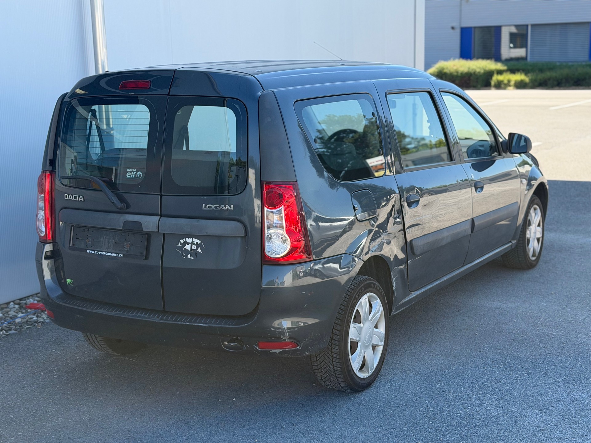 DACIA Logan 1.6 Ambiance-image-8
