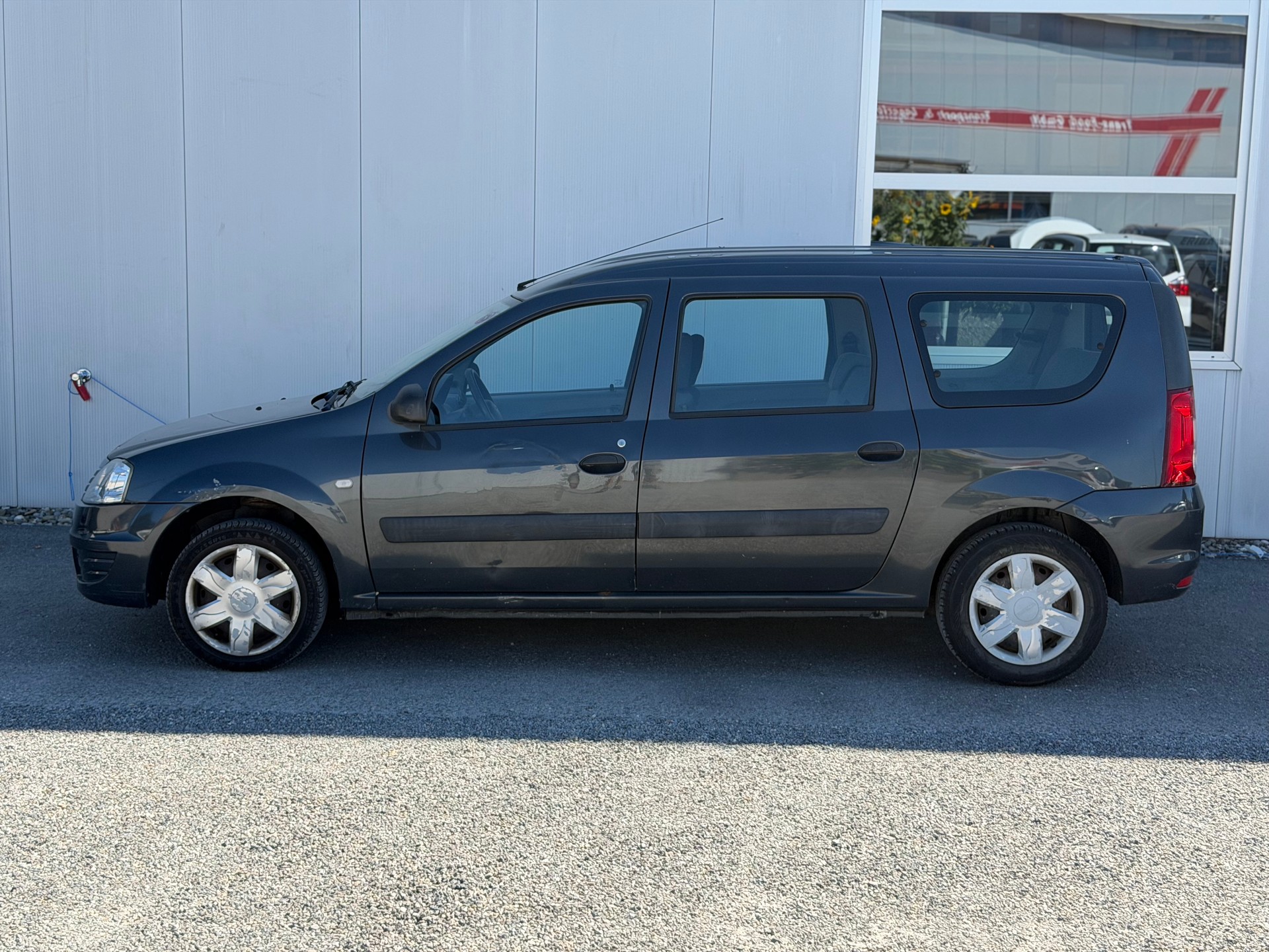 DACIA Logan 1.6 Ambiance-image-4