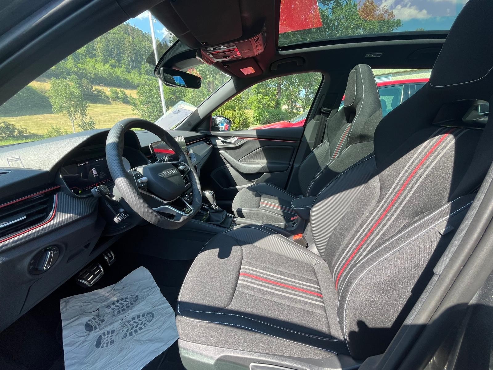 SKODA Kamiq 1.5 TSI Monte Carlo DSG-image-5
