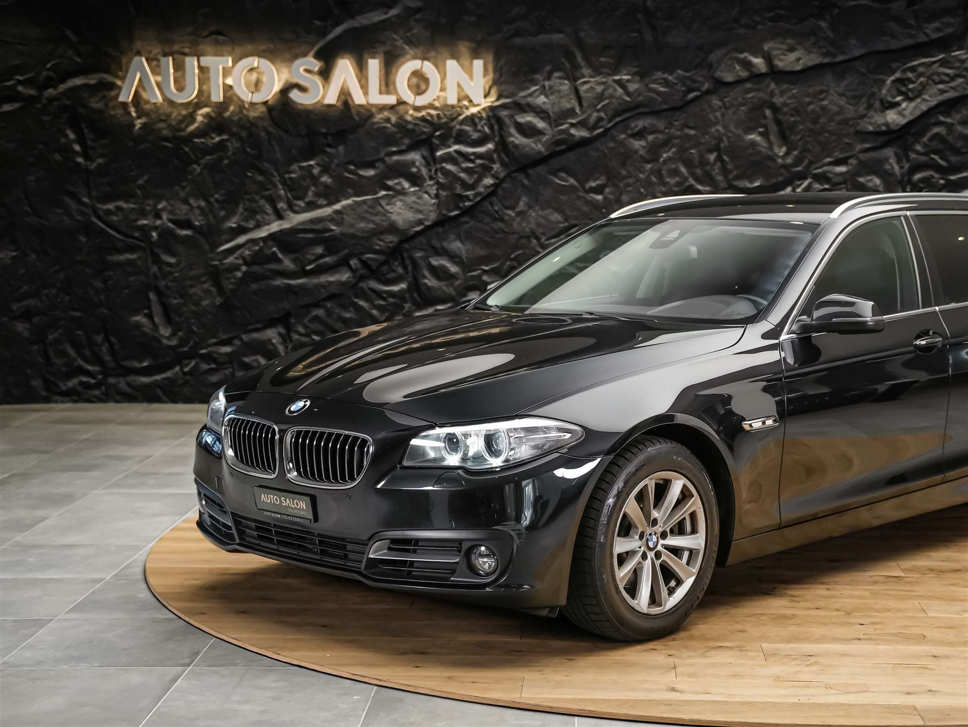 BMW 520d Touring xDrive Steptronic *CH Auto*El. Sitze*Sitzheizung*-image-14