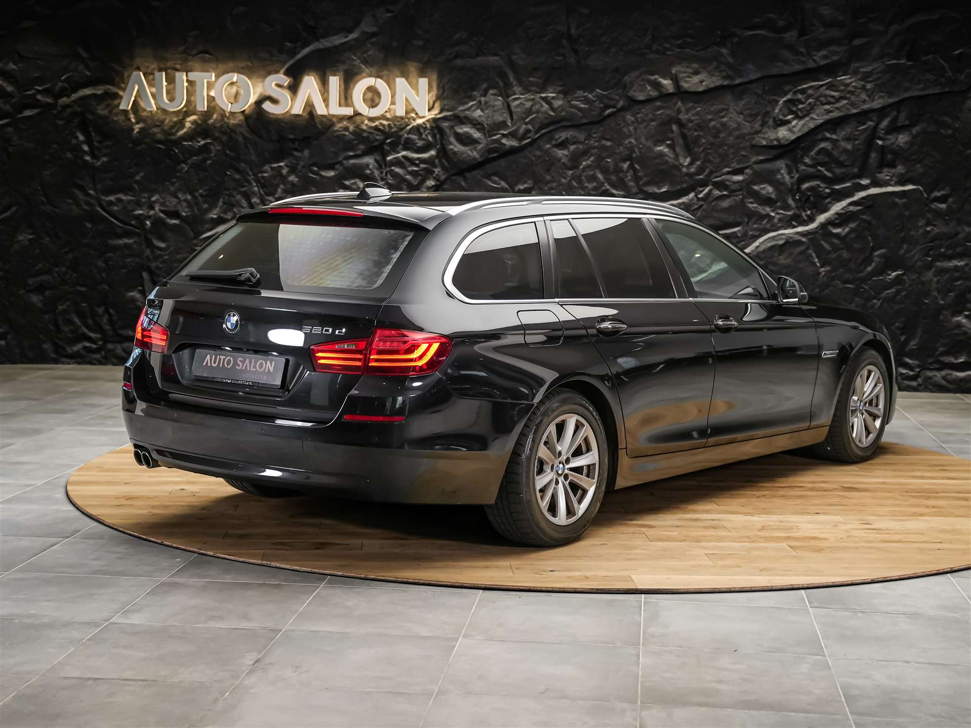 BMW 520d Touring xDrive Steptronic *CH Auto*El. Sitze*Sitzheizung*-image-5