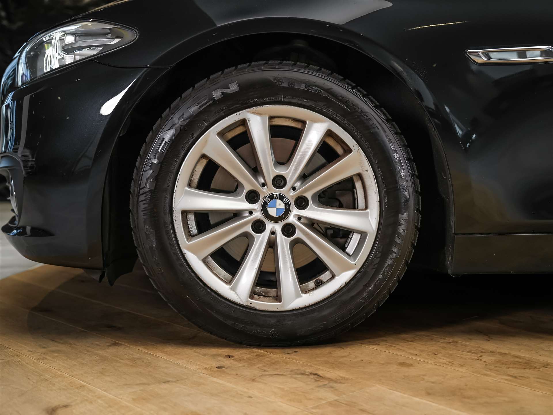 BMW 520d Touring xDrive Steptronic *CH Auto*El. Sitze*Sitzheizung*-image-16