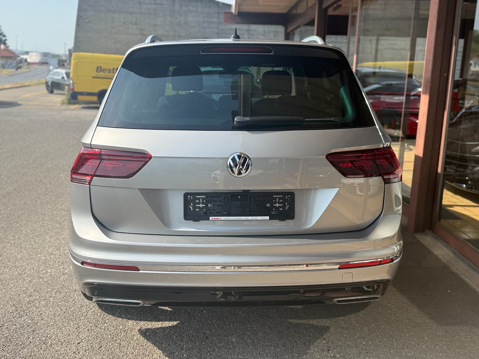 VW Tiguan 2.0 TDI SCR Offroad 4Motion DSG-image-4