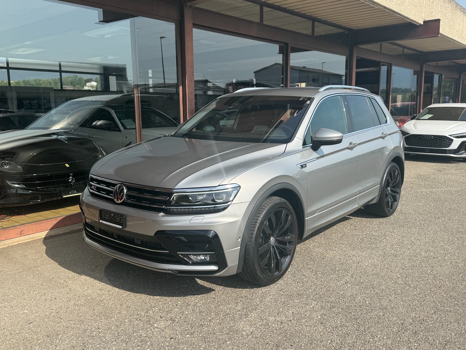 VW Tiguan 2.0 TDI SCR Offroad 4Motion DSG-image-1