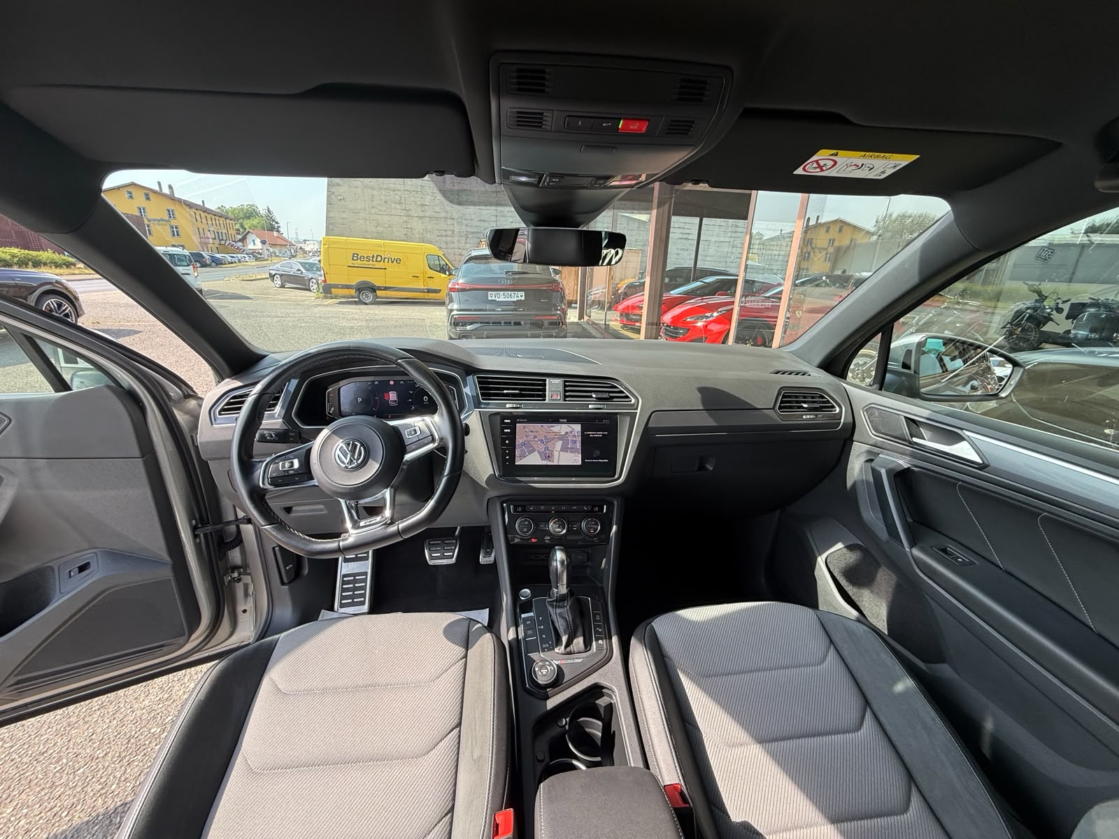 VW Tiguan 2.0 TDI SCR Offroad 4Motion DSG-image-8