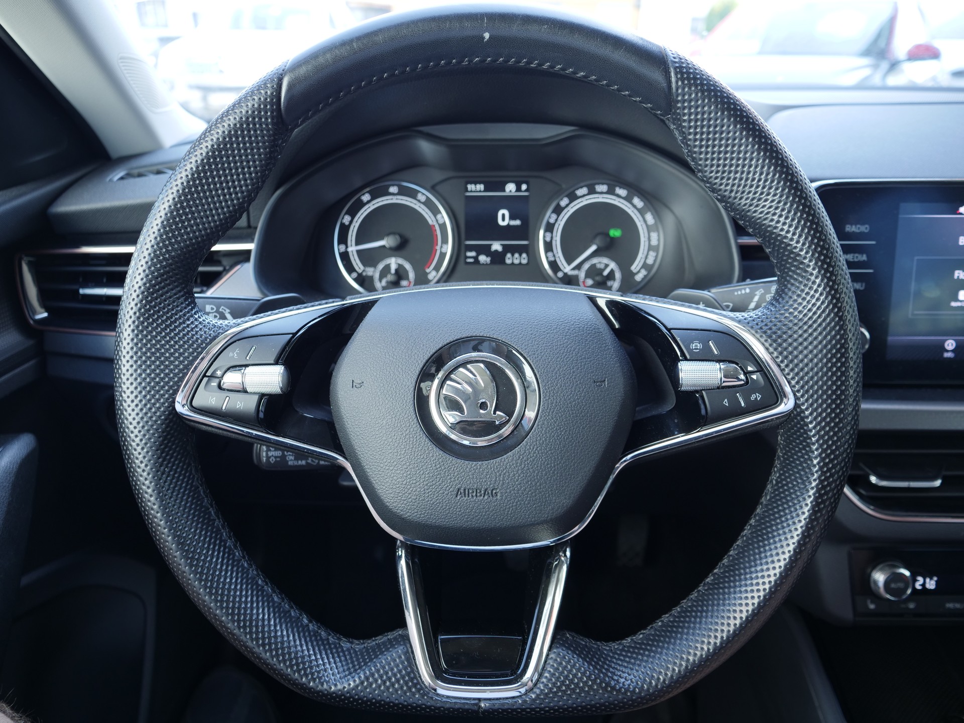 SKODA Kamiq 1.5 TSI ACT Style DSG-image-10