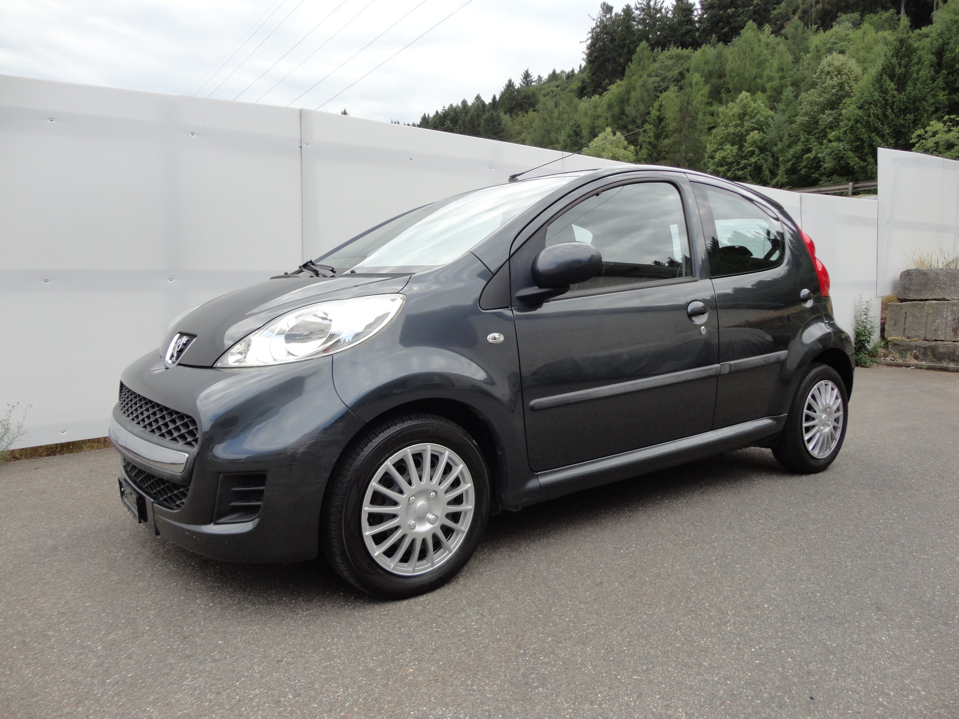 PEUGEOT 1.0 Trendy
