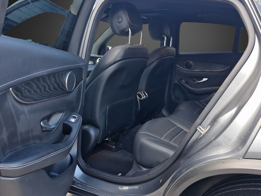 MERCEDES-BENZ GLC 300 de AMG Line 4M A-image-10