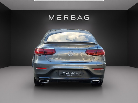 MERCEDES-BENZ GLC 300 de AMG Line 4M A-image-4