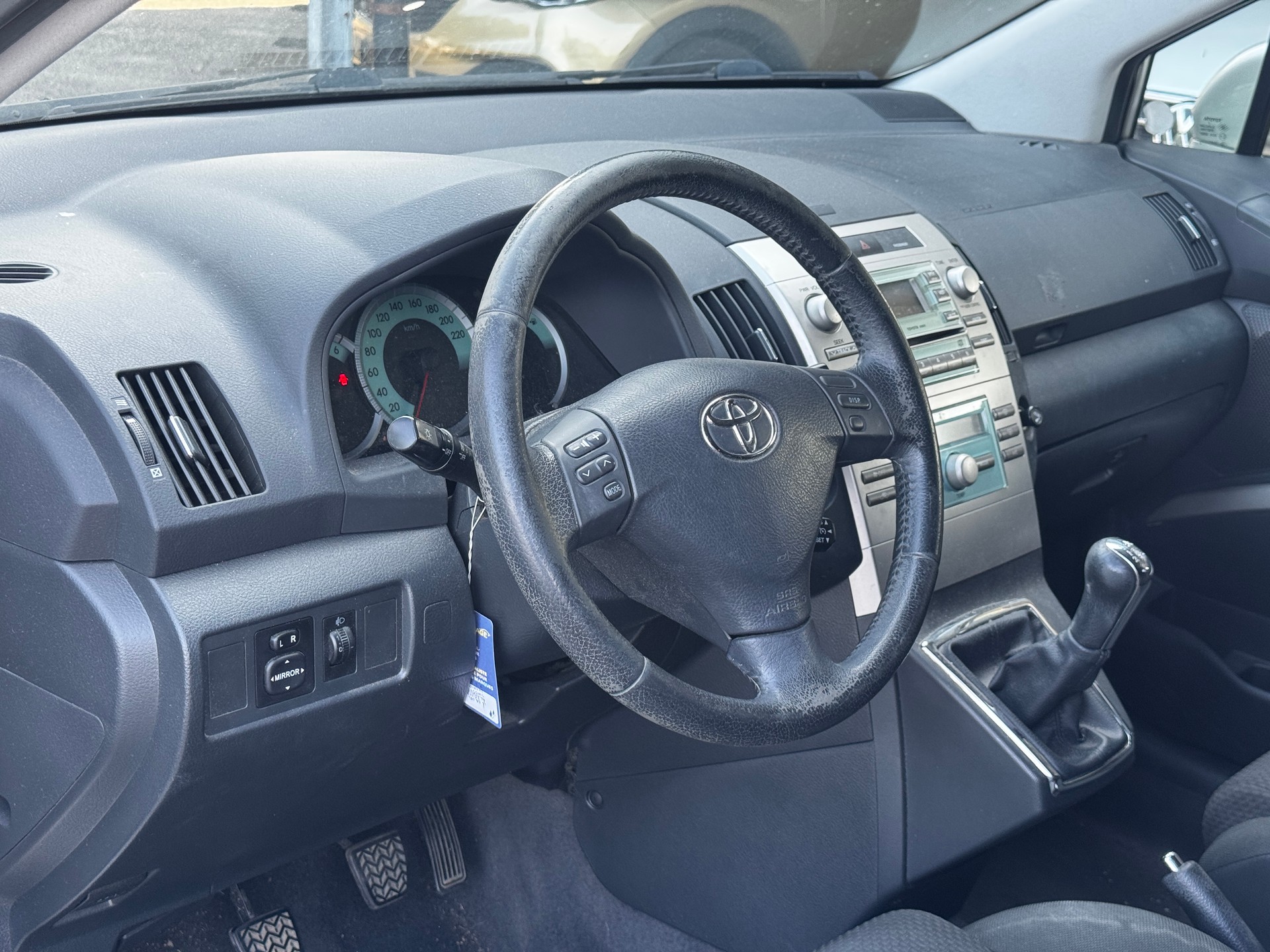 TOYOTA Corolla Verso 2.0 D-4D Linea Sol-image-9