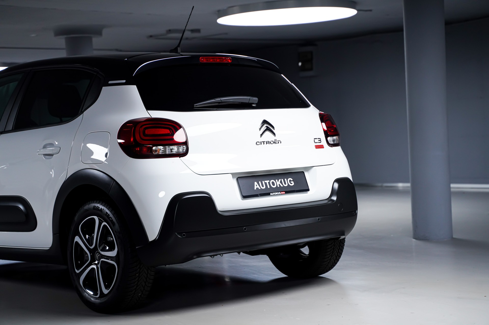 CITROEN C3 1.2i PureTech Swiss Edition-image-7
