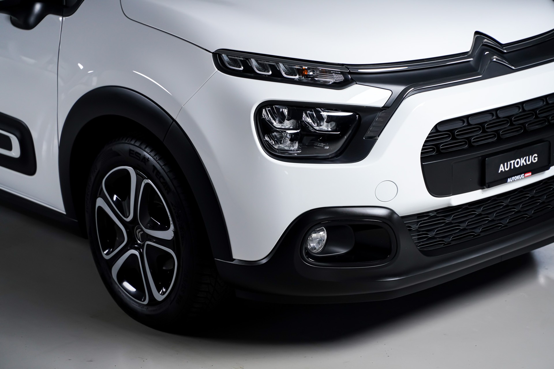 CITROEN C3 1.2i PureTech Swiss Edition-showroom-element-3