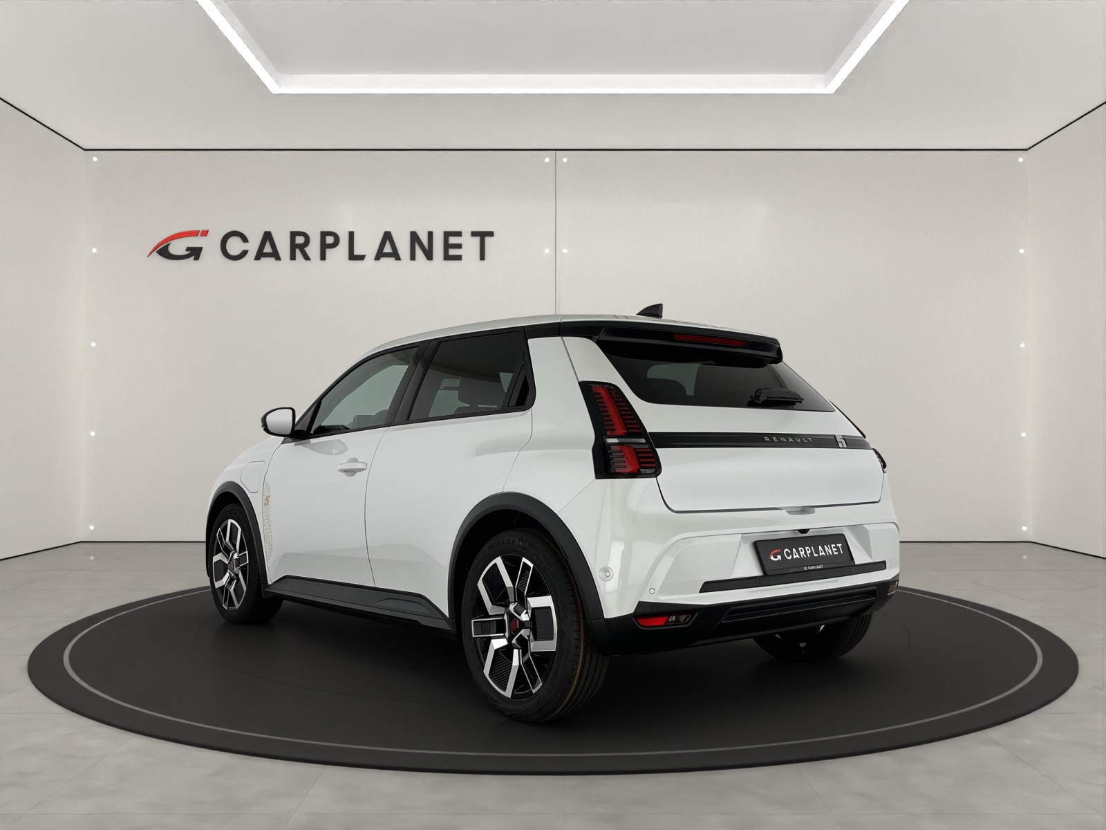 RENAULT R5 E-Tech Comfort Range techno-showroom-element-2