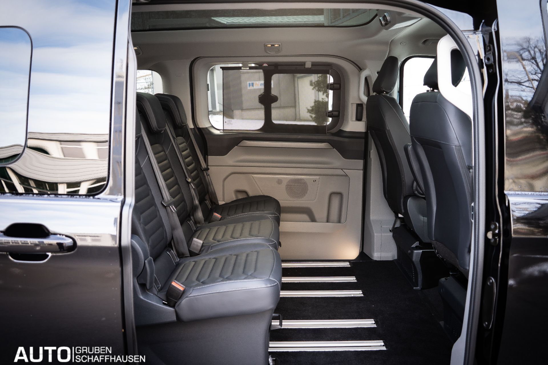 FORD Tourneo Custom Tourneo Bus 320 L2H1 TitaniumX Automat 4x4-image-14