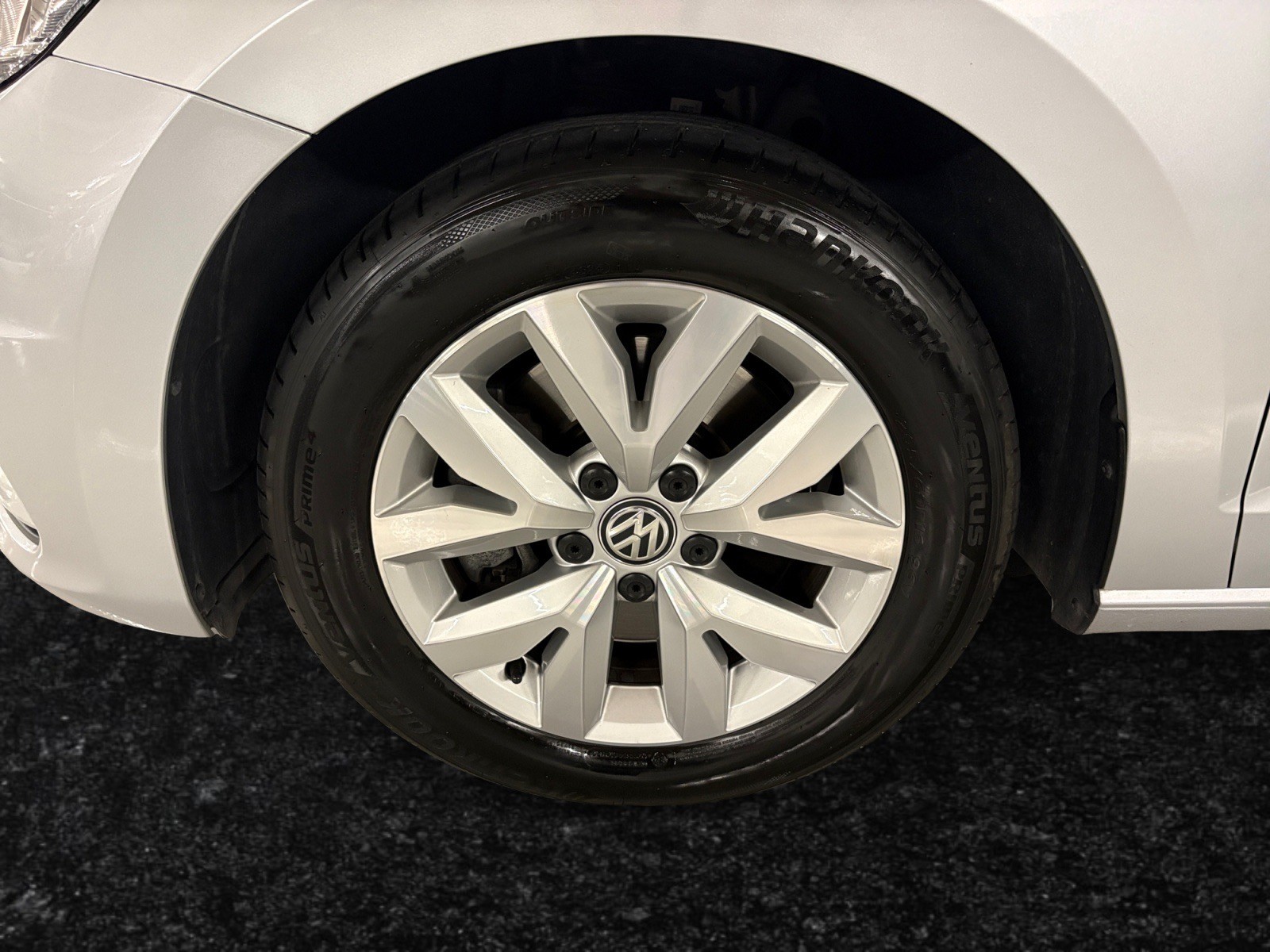 VW Touran 2.0 TDI BlueMotion Technology Comfortline DSG-image-15