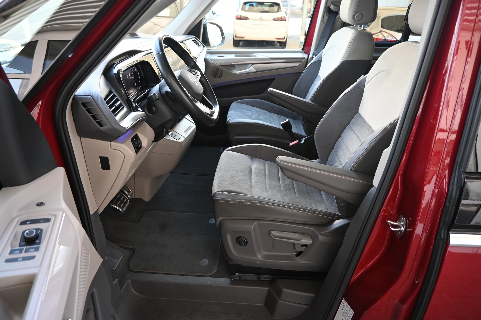 VW Multivan 2.0 TDI Style DSG Lang 7-Plätzer + AHK 2000kg-image-10