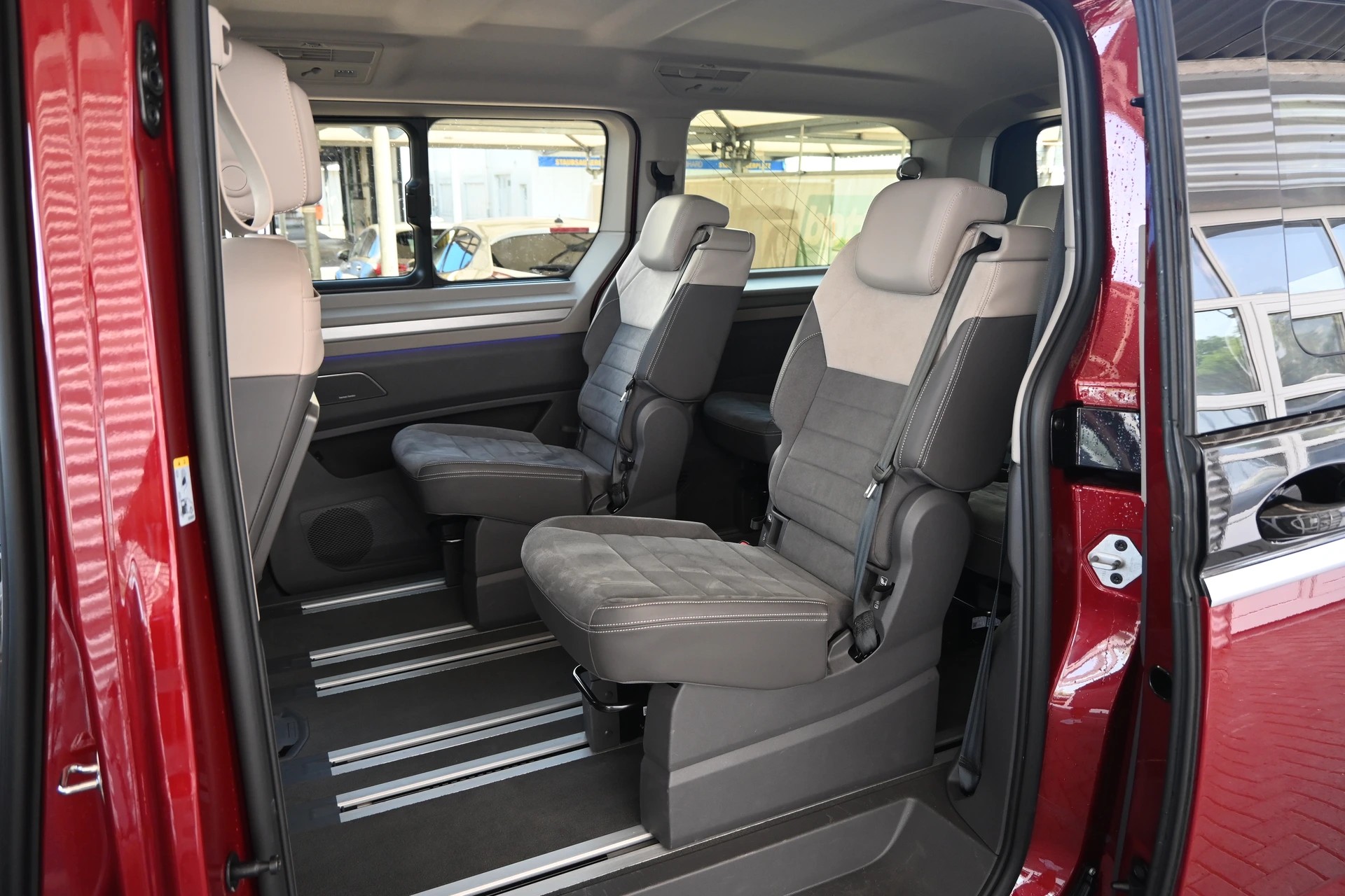 VW Multivan 2.0 TDI Style DSG Lang 7-Plätzer + AHK 2000kg-image-16
