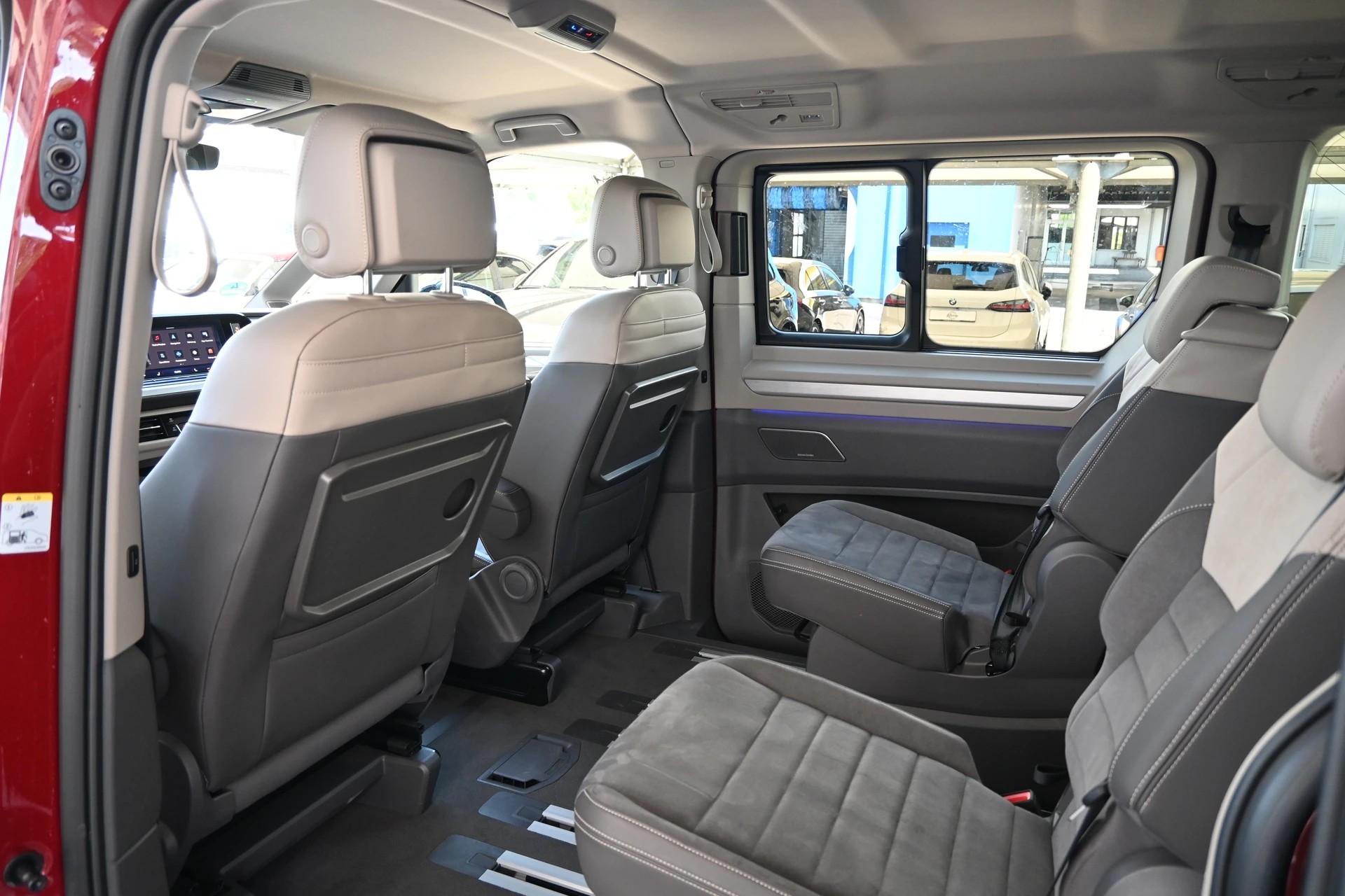 VW Multivan 2.0 TDI Style DSG Lang 7-Plätzer + AHK 2000kg-image-14