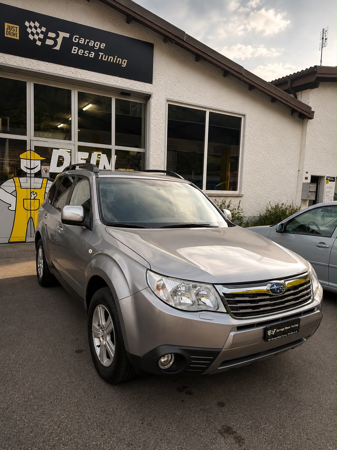 SUBARU Forester 2.0XS Comfort Celebration Automatic-showroom-element-3
