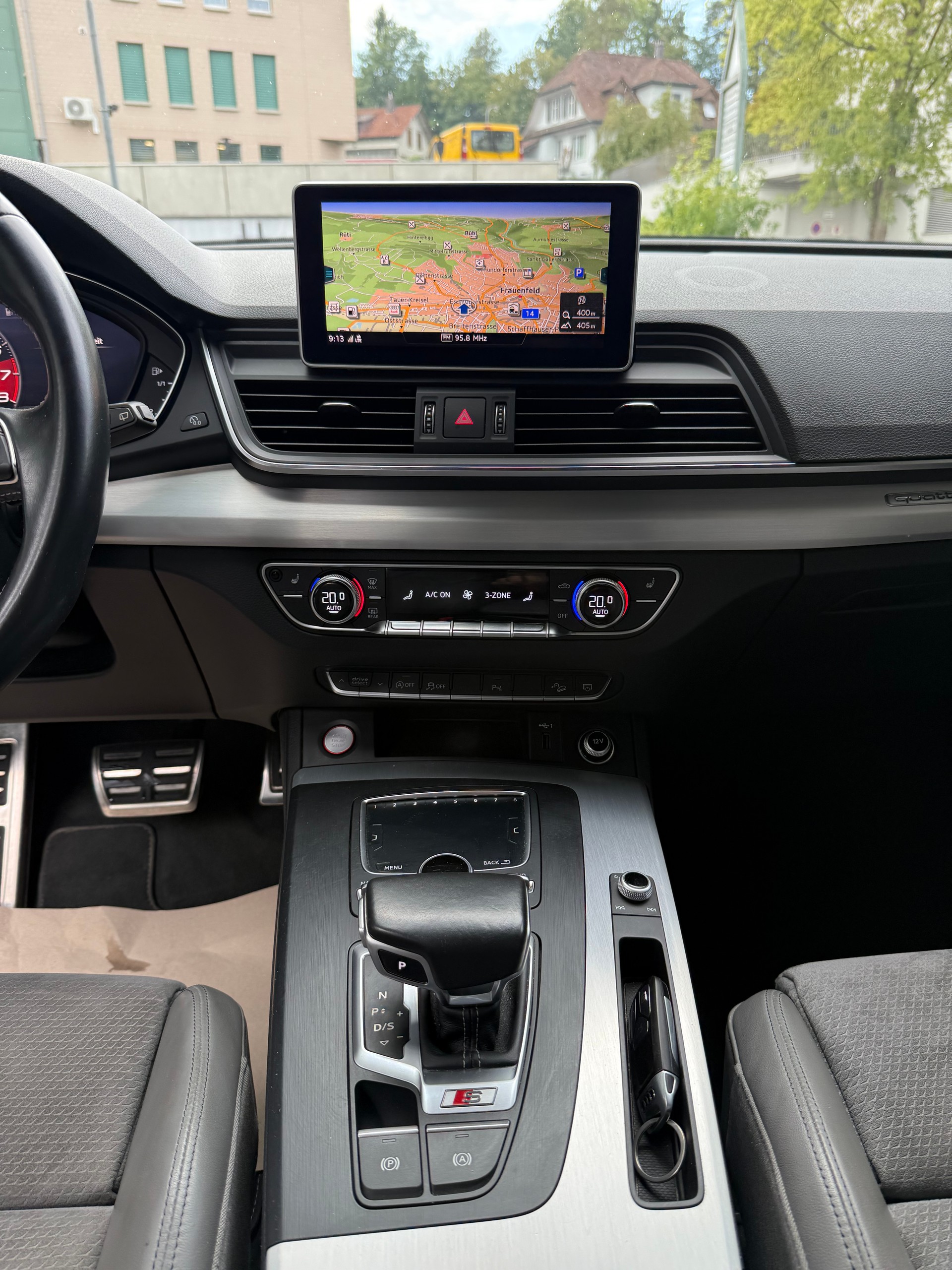 AUDI SQ5-image-10