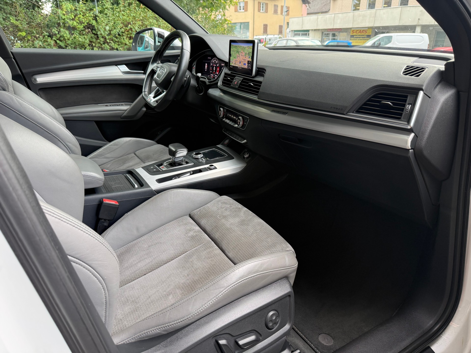 AUDI SQ5-image-8
