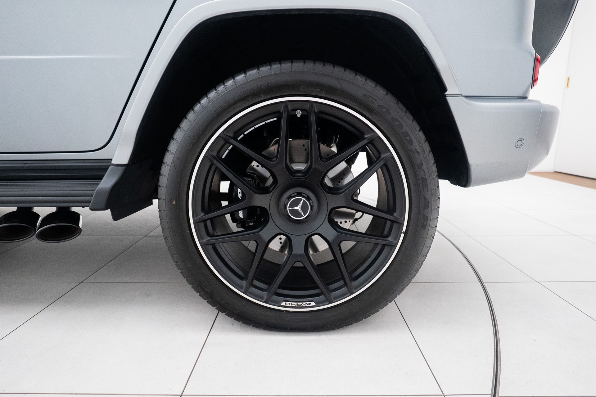 MERCEDES-BENZ G 63 AMG 9G-Tronic-image-19