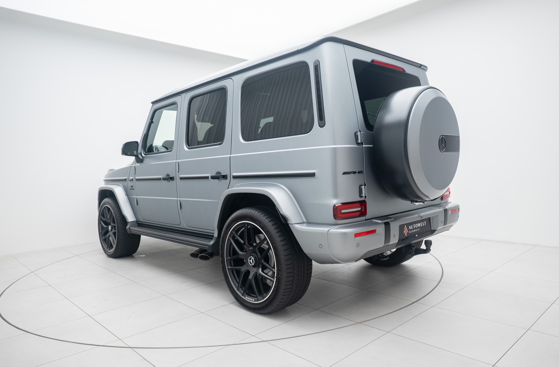 MERCEDES-BENZ G 63 AMG 9G-Tronic-showroom-element-2