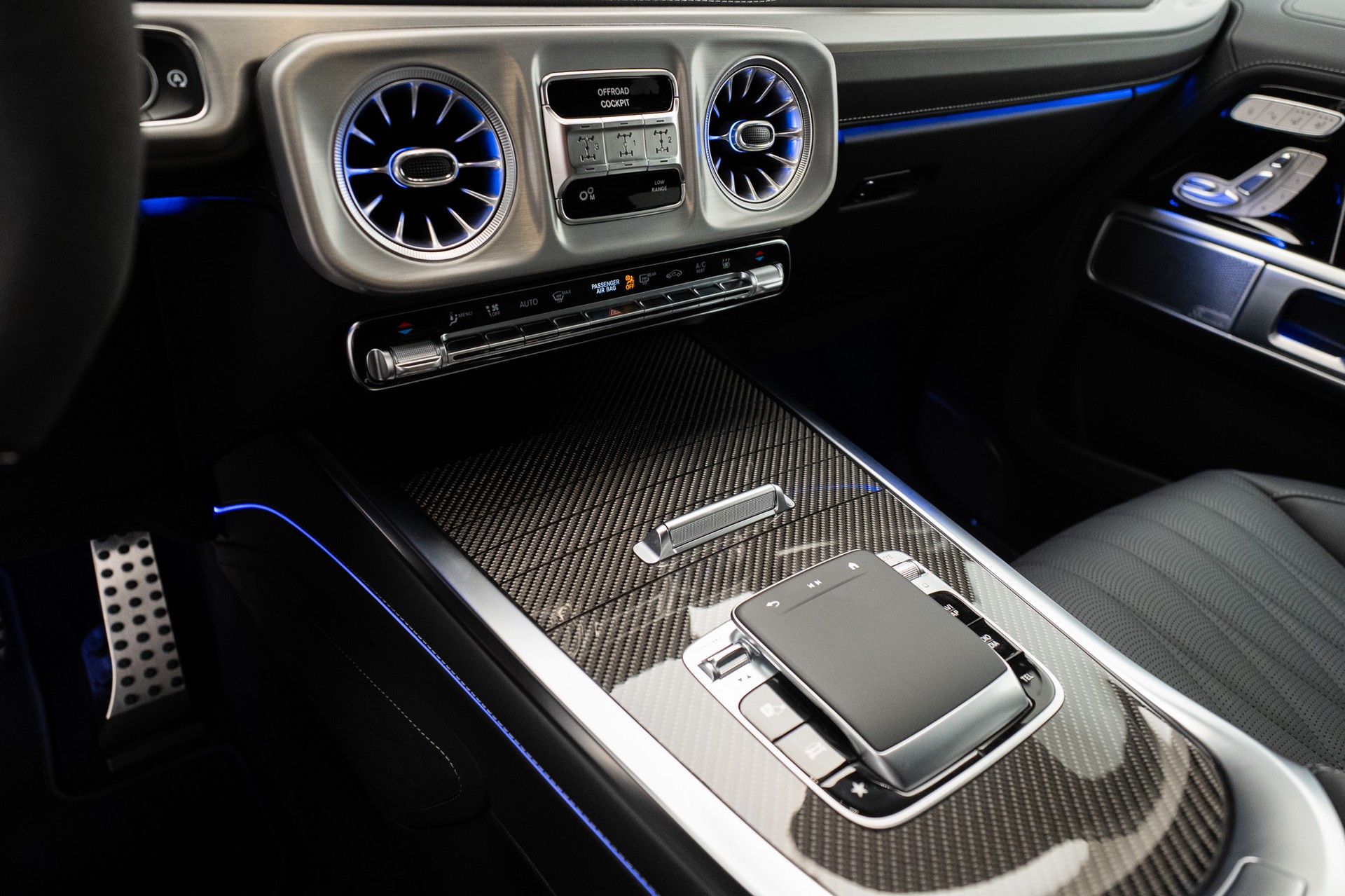 MERCEDES-BENZ G 63 AMG 9G-Tronic-image-9