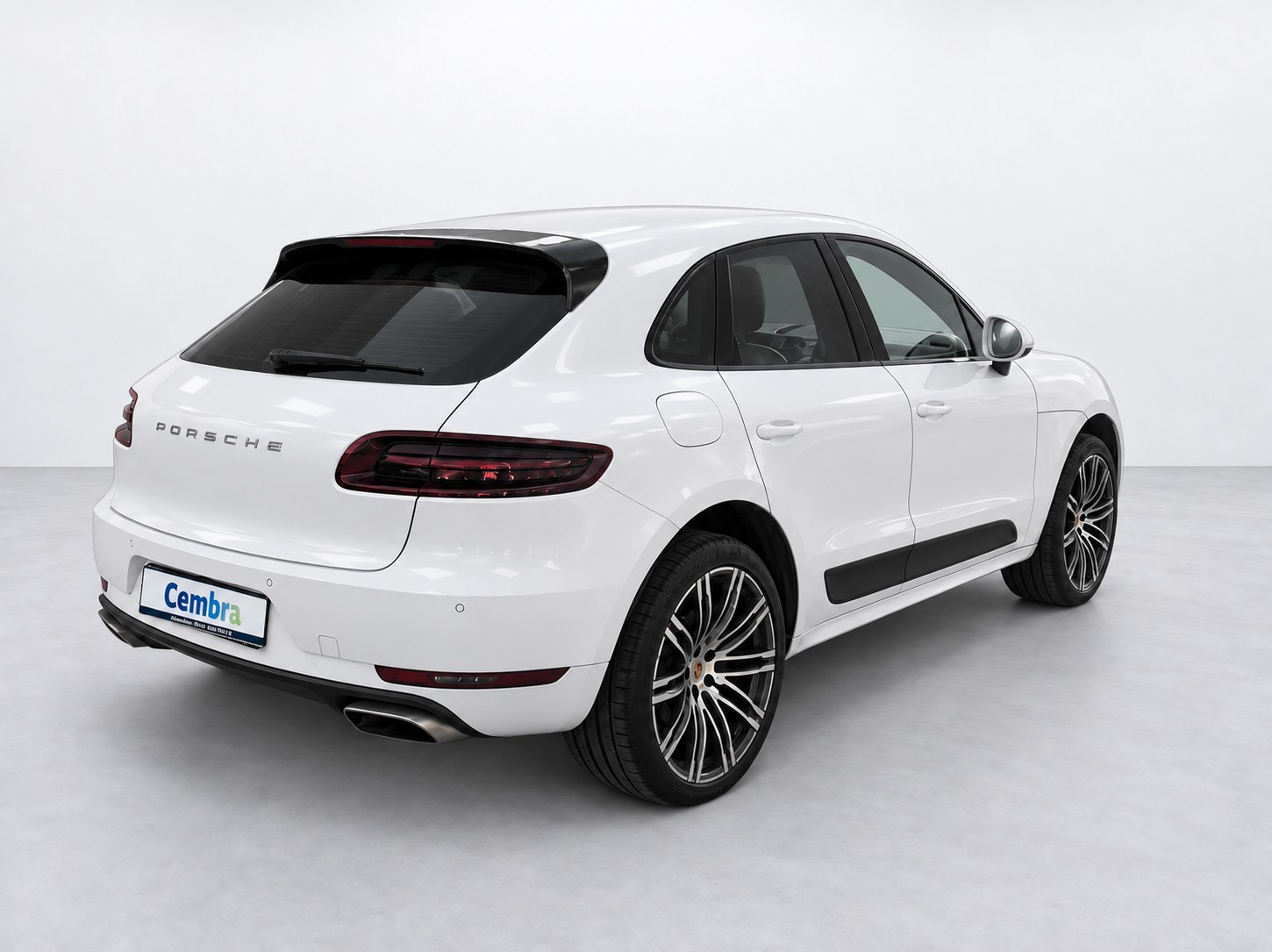 PORSCHE Macan PDK-showroom-element-3