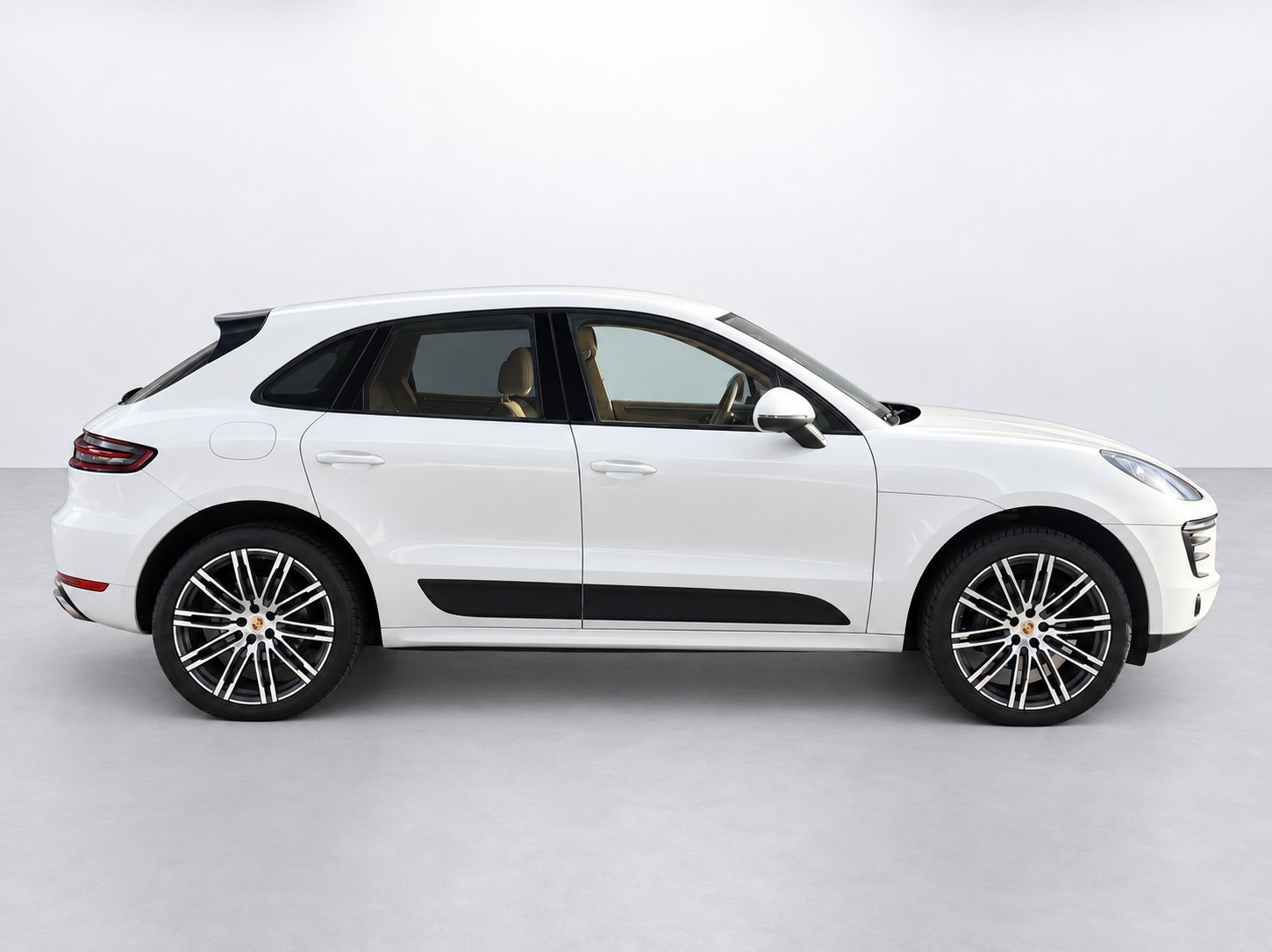 PORSCHE Macan PDK-showroom-element-2