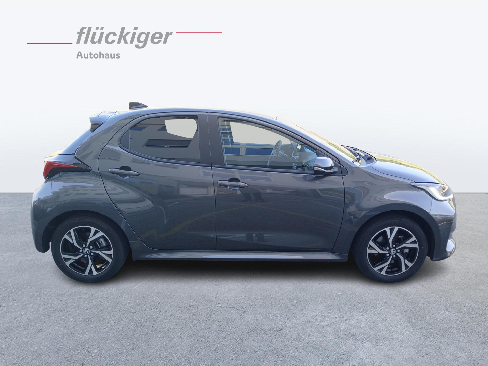 TOYOTA Yaris 1.5 VVT-i HSD Trend-showroom-element-3