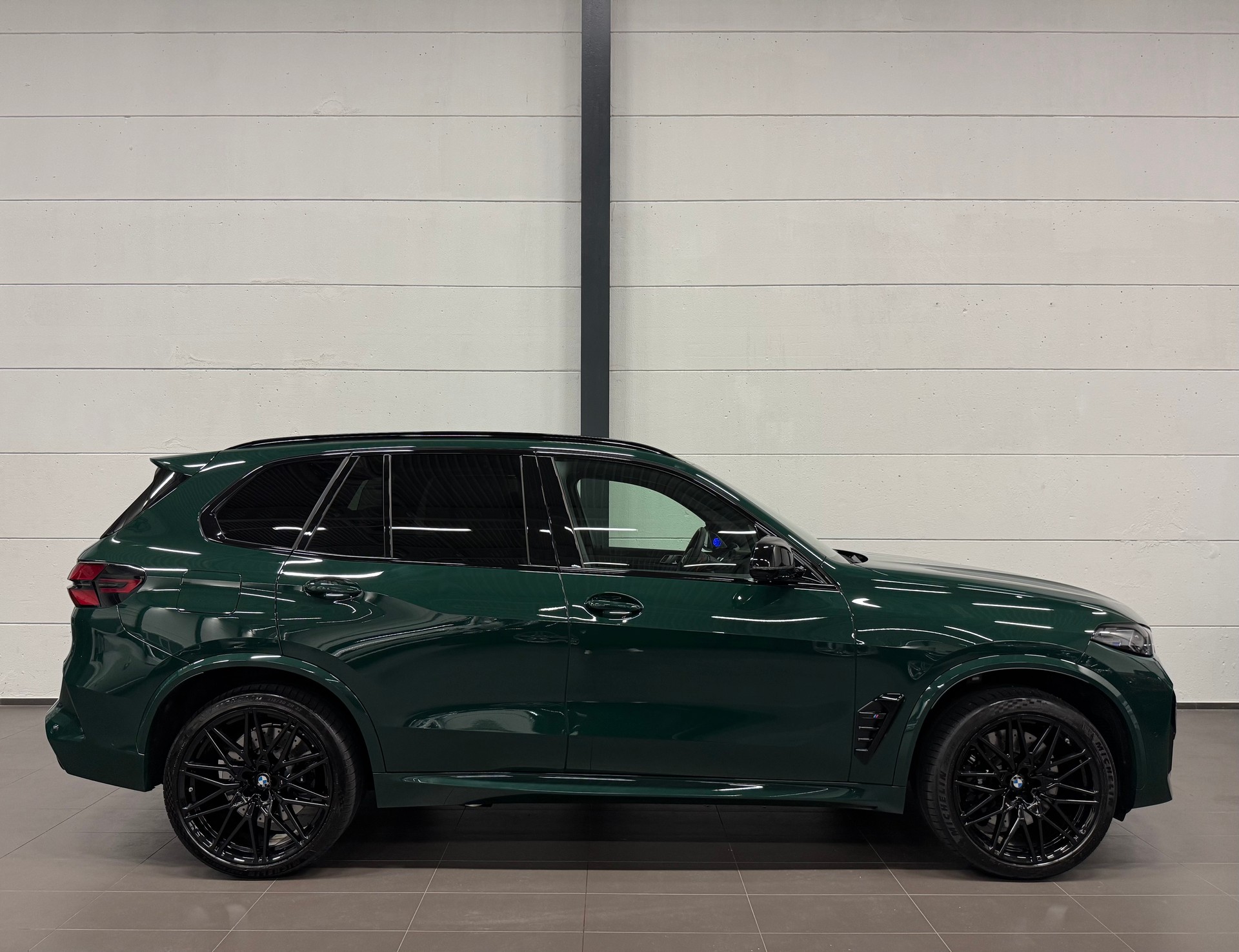 BMW X5M Competition Facelift Sonderlackierung-image-9