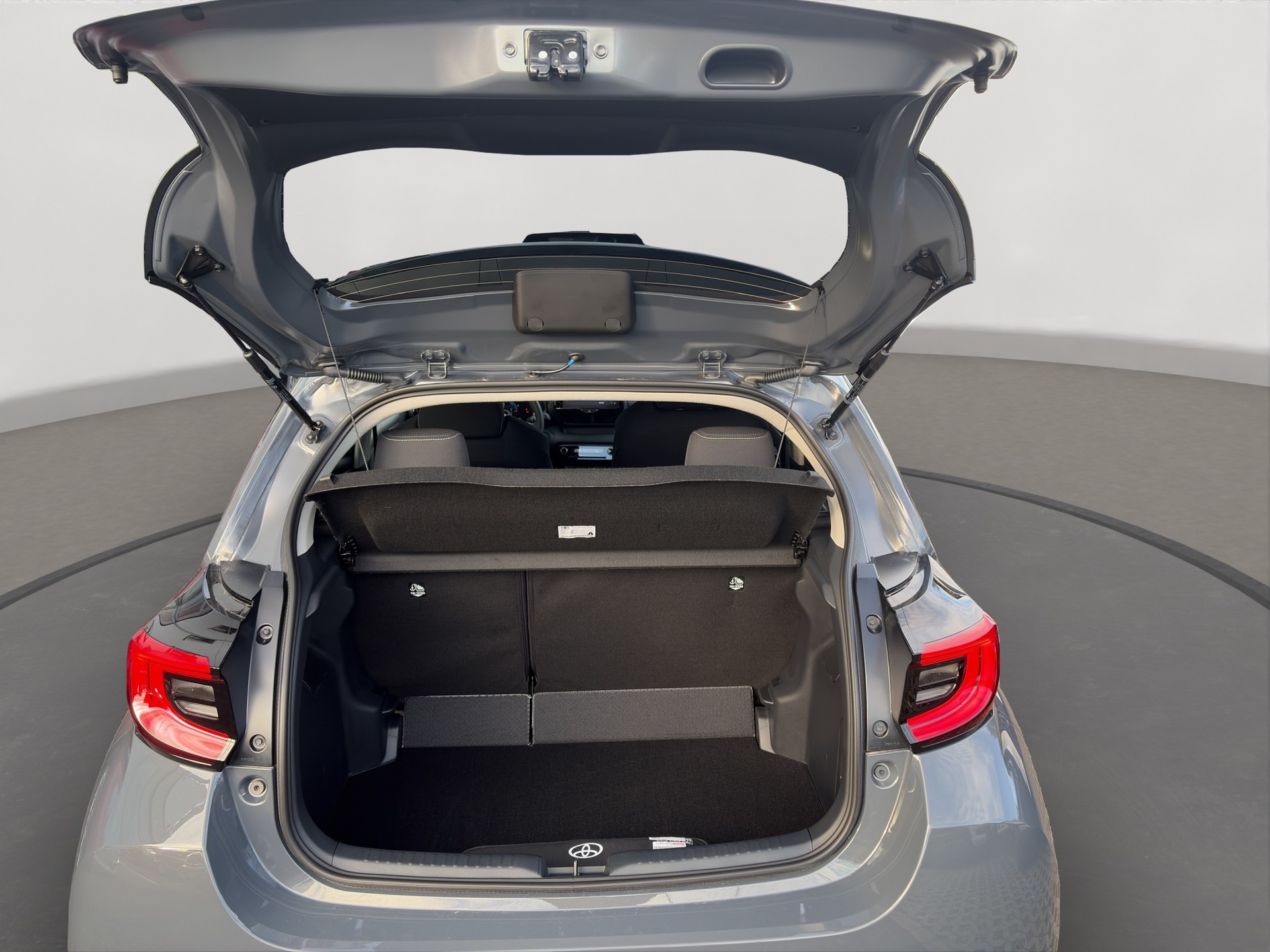 TOYOTA Yaris 1.5 Trend e-CVT-image-5